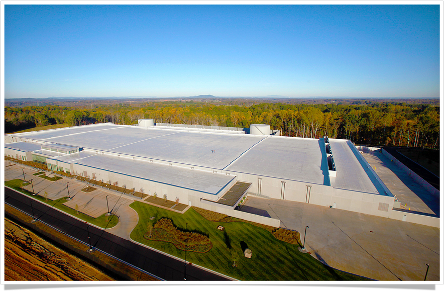 Il centro elaborazione dati Apple di Maiden, nel North Carolina (Usa): massima efficienza in termini energetici e di utilizzo dei materiali.