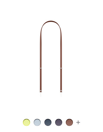 Alça transversal para iPhone na cor siena com conectores nas duas pontas, disponível em mais de cinco cores