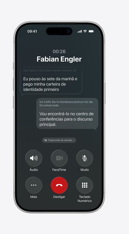 A tela do iPhone mostra o recurso Tradução ao Vivo em uso durante uma chamada de telefone