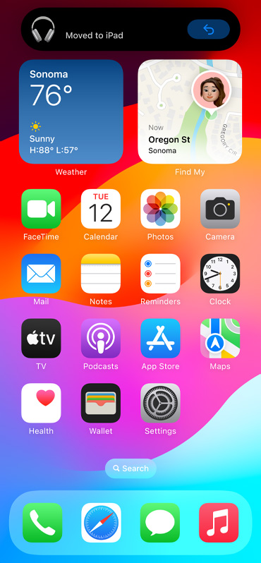 Obraz przedstawia ekran iPhone’a z powiadomieniem o automatycznym przełączeniu.