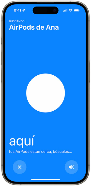 Imagen de un iPhone con la pantalla azul que aparece al utilizar la prestación Buscar para encontrar unos AirPods y un punto blanco que indica la ubicación de los auriculares con respecto al teléfono.