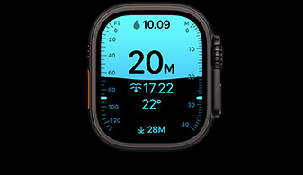 Apple Watch Ultra 4, casing titanium, warna hitam, aplikasi Kedalaman menampilkan metrik menyelam, eksterior sisi kanan, Digital Crown, tombol samping yang menonjol