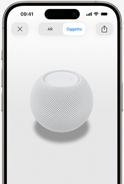 Schermo di un iPhone con vista in realtà aumentata di un HomePod mini bianco.