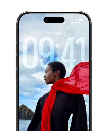 Schermata di blocco di un iPhone con l’orario adattato alla foto di sfondo