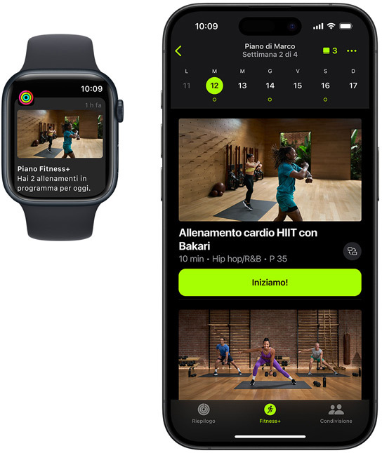 Vista frontale di un Apple Watch e un iPhone. Con l’immagine di un Piano personalizzato sui display.