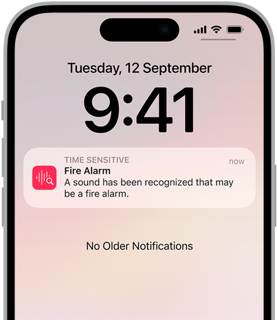 iPhone 上的聲音識別功能正顯示火警警報提示。