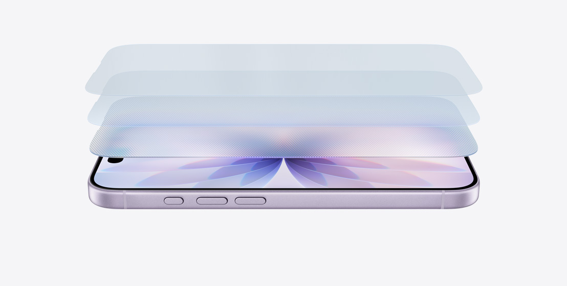 Vista en ángulo lateral de un iPhone 17 color lavanda en horizontal, con un diseño que muestra las capas de Ceramic Shield 2