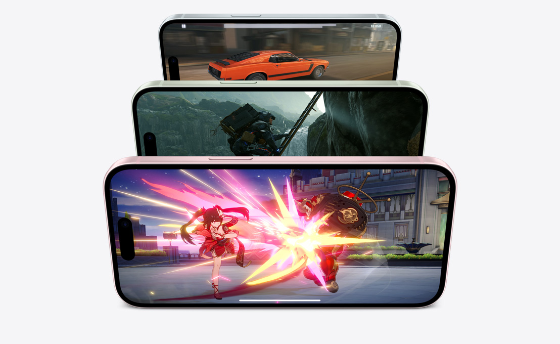 iPhone สามรุ่นที่เรียงซ้อนกันในแนวนอน แสดงตัวอย่างการเล่นเกมที่รวดเร็วและลื่นไหลในแบบต่างๆ