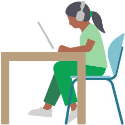 一名戴著 AirPods Max 的女子坐在桌前使用 iPad