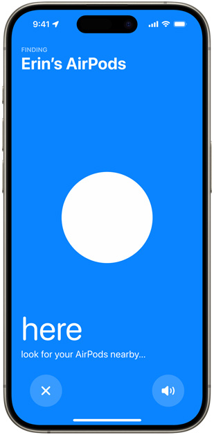 iPhone a mostrar um ecrã azul que aparece ao localizar os AirPods com a app Encontrar; o ponto branco indica a distância dos AirPods relativamente ao iPhone.