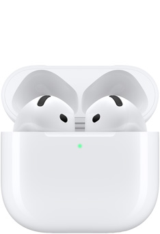AirPods 4 di dalam casing pengisi daya dengan penutup terbuka.