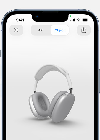 Εικόνα που δείχνει AirPods Max σε Ασημί χρώμα σε οθόνη Επαυξημένης Πραγματικότητας στο iPhone.
