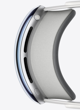 Light Seal magnetically connected to the aluminium enclosure of Apple Vision Pro