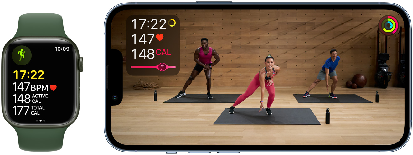 Apple Fitness+ yang ditampilkan pada Watch dan Phone