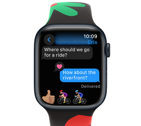 Tampak depan Apple Watch dengan pesan teks.