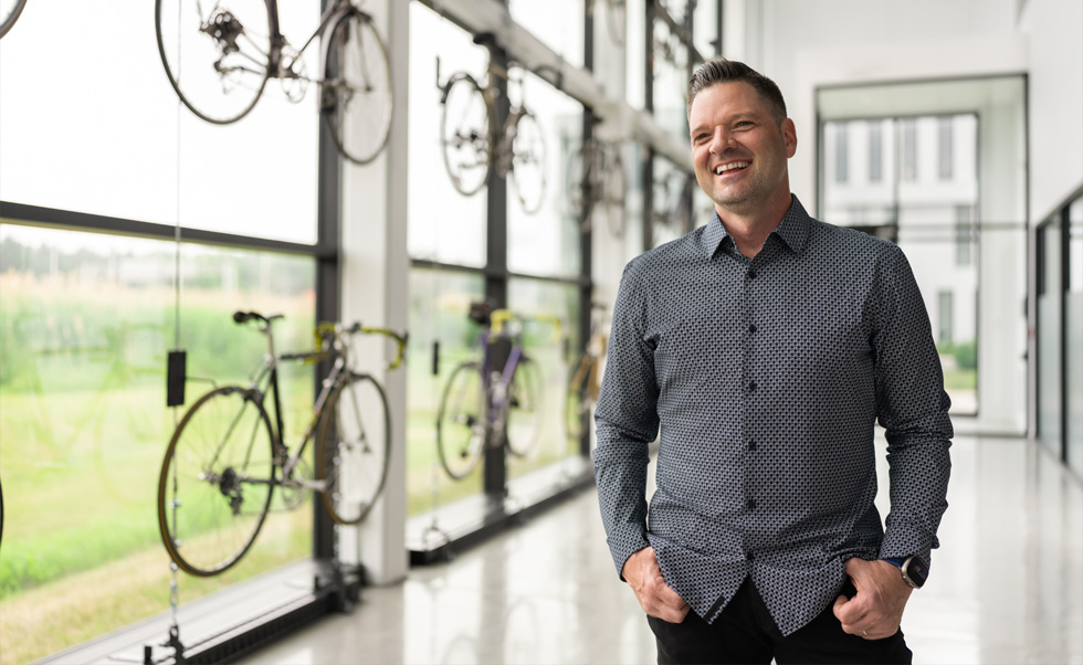 Appleのテクノロジーは、CEOのMarc-André Lebeau氏が、スモールビジネスを管理しやすく効率的に運営し、成長に備えられるようにしています。