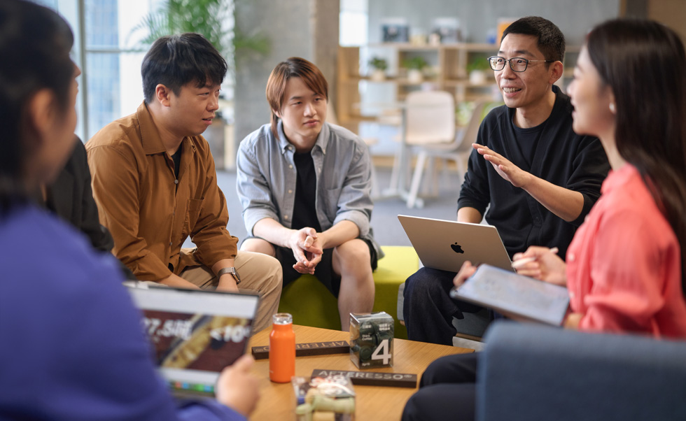 Bei Saturnbird vertrauen Mitglieder aller Teams auf Apple Technologie.
