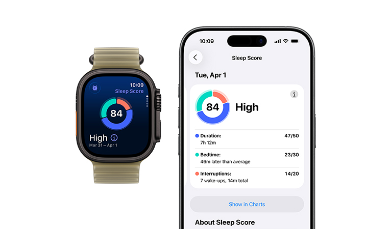 Apple Watch Ultra 3, cassa in titanio, colore nero, grafico circolare e valutazione del punteggio del sonno, lato sinistro, tasto Azione, lato destro, Digital Crown, tasto laterale, cinturino Ocean, colore nero, analisi completa del sonno aperta sull’iPhone abbinato