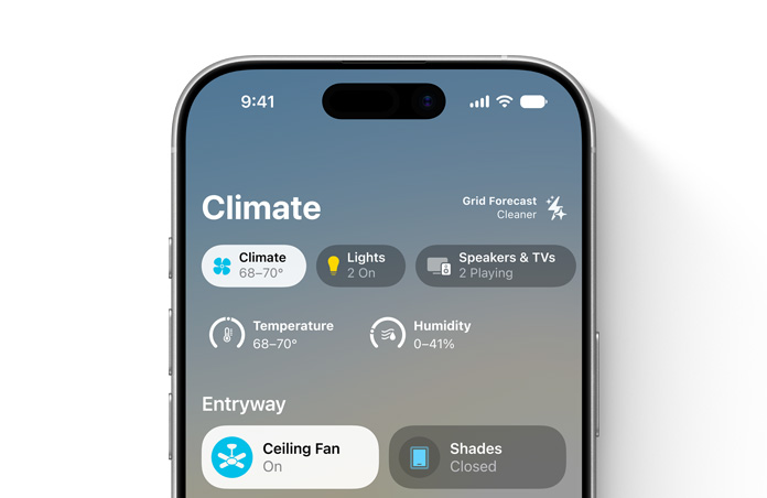 Écran d’iPhone affichant l’app Maison, catégorie Climat, cadrans de température et d’humidité, section Entrée avec commandes du ventilateur plafond et des stores