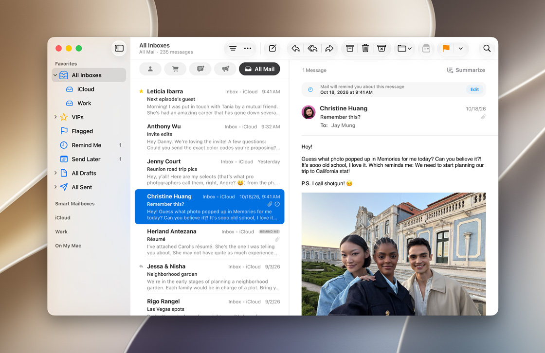 Képernyőfotó az iCloud Mail bejövő üzeneteinek integrációjával