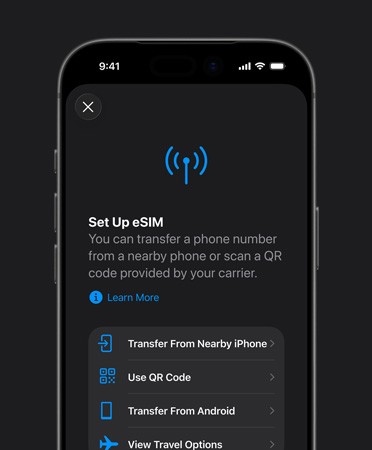 На iPhone 17 Pro, вид спереду, використовується функція «Налаштувати стільниковий звʼязок» для легкого перенесення номера телефону на картку eSIM