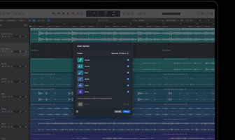 MacBook Pro com Logic Pro, faixas de onda, painel do Stem Splitter, categorias: vocais, bateria, baixo, outros, cada uma com onda de áudio separada