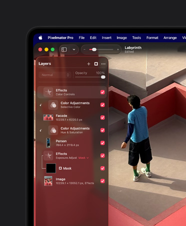 Pantalla de una MacBook Pro de 16 pulgadas, iilustración fotográfica de un hombre en un laberinto estilizado en tres dimensiones