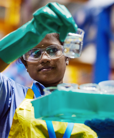 Fabbricazione gusci per iPhone, India