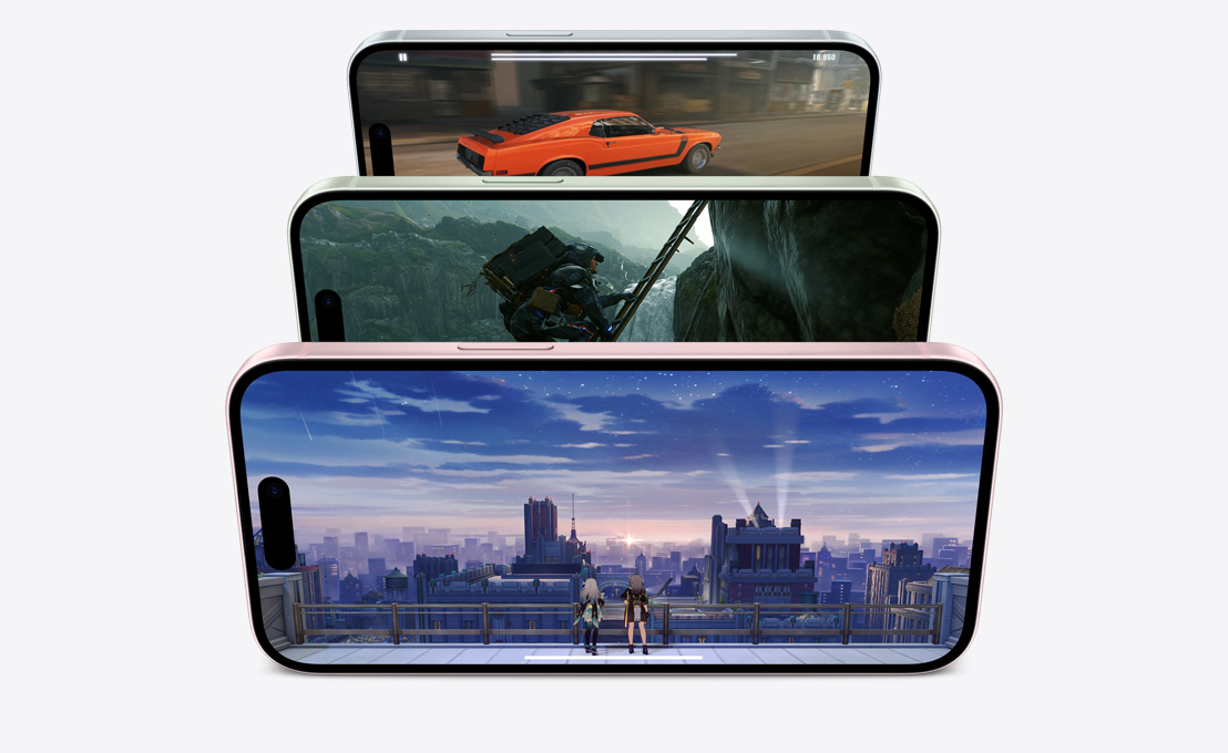 Ba phiên bản iPhone xếp chồng lên nhau theo chiều ngang minh họa về khả năng chơi game nhanh và mượt mà.