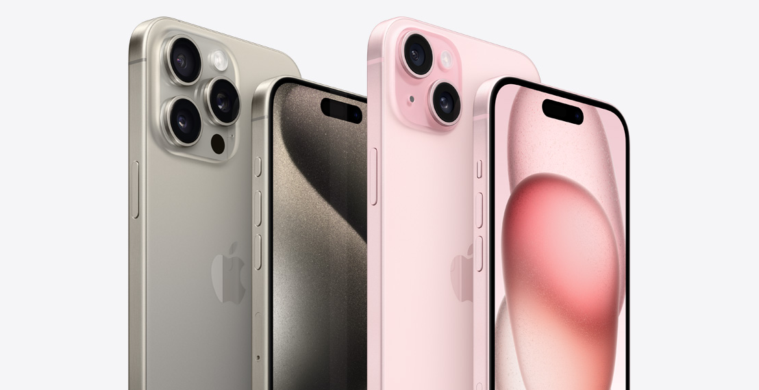 iPhone 15 Pro Max và iPhone 15 Pro màu Titan Tự Nhiên được chụp bên cạnh iPhone 15 Plus và iPhone 15 màu Hồng.